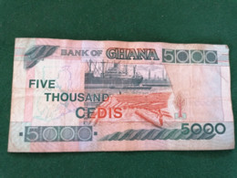 Ghana -  5000 Cedis  -  2001  - Circulé - Ghana