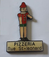 AN325 Pin's Marionnette Pinocchio Pizzéria Nantes Rue St Léonard Loire Atlantique - Alimentation