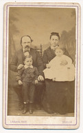 Photographie XIXe CDV Portrait De La Famille Vaudier Enfants Morts Jeunes (commentaire Verso) Photographe Leroux Toulon - Anciennes (Av. 1900)