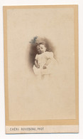 Photographie XIXe CDV Portrait D'un Bébé Photographe Chéri Rousseau Saint Etienne - Antiche (ante 1900)