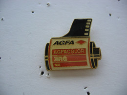 Pin's Bobine De Film De La Marque AGFA, Agfacolor XRG 139 - Films