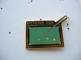 Pin's Table De Billard Au Victoria Pub - Biljart