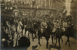 Bruxelles // Carte Photo // Rentree Triomphale Troupes No. 1. (Place Le Brouckere) 22 NOV 1918 - Autres & Non Classés