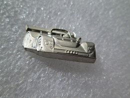 RARE   PIN'S    AUDI    R 8   LE  MANS   Arthus   Bertrand - Audi