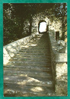 Bonnieux (84) La Montée Vers L'église Haute 2scans 29-07-1987 Cachet De Saint-Saturnin-d'Apt - Bonnieux