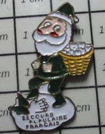 3017 Pin's Pins / Beau Et Rare / THEME : NOEL / PERE NOEL VERT SECOURS POPULAIRE FRANCAIS - Natale