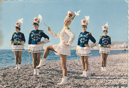 Majorettes De Nice Le Groupe De Officiers - Danses