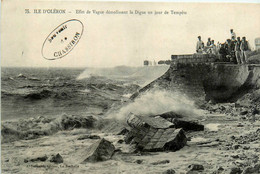 Ile D'oléron * Effet De Vague * Démolissant La Digue Un Jour De Tempête - Ile D'Oléron