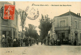 Fouras * Le Boulevard Des Deux Ports * Boulangerie * Aux Caves D'anjou - Fouras-les-Bains