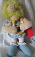 Collection Astérix - Grande Peluche Assurance Le Barde Gaulois 42 Cm 575 Gr (et) - Knuffels