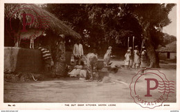 SIERRA LEONA // SIERRA LEONE. OUT DOOR KITCHEN. - REAL PHOTO - Sierra Leone