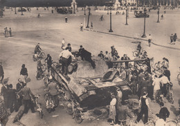 Militaria - Guerre 39-45 - Place De La Concorde - Char Allemand Détruit - War 1939-45