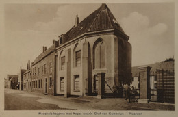 Naarden (NH) Weeshuis Kazerne Met Kapel (geanimeerd) 19?? - Naarden