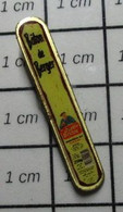 1316b Pin's Pins / Beau Et Rare / THEME : ALIMENTATION / SAUCISSON LE BATON DE BERGER Le Préféré De France Gall ! - Autorennen - F1