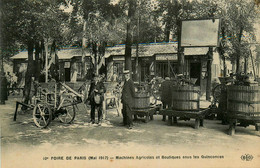 Paris * La Foire De Mai 1917 * Les Machines Agricoles Et Boutiques Sous Les Quinconces * Matériel Agricole - Ausstellungen