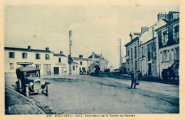 Bouaye , Bouayes * Carrefour De La Route De Nantes * Automobile Ancienne - Bouaye