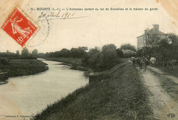 Bouaye * L'acheneau Sortant Du Lac De Grandlieu Et La Maison Du Garde * Grand Lieu Boeufs - Bouaye