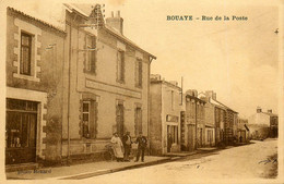 Bouaye * Rue De La Poste * Le Facteur PTT Courrier - Bouaye