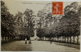 22 Chatelaudren (Côtes D'Armor) La Promenade Du Château - Châtelaudren