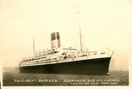 Bateau * Carte Photo * Paquebot PASTEUR * Compagnie Sud Atlantique - Steamers