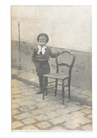 Cpa, Belle Carte Photo, Enfant, Chaise, 2 Scannes, Carte Pour Granville 14 - Portraits