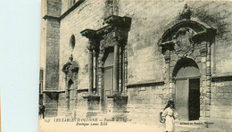 Les Sables D'olonne * La Façade De L'église Et Portique Louis XIII * Cachet Au Dos - Sables D'Olonne