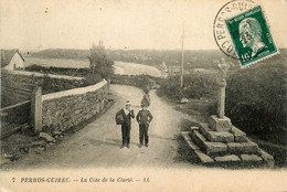 Perros Guirec * Route * La Côte De La Clarté * Marin - Perros-Guirec