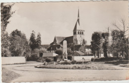 Dépt 10 - MUSSY-SUR-SEINE - Monument Aux Morts (Guerre 1914-1918) Et L'Église - Mussy-sur-Seine