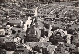 87-SAINT-JUNIEN- VUE AERIENNE L'EGLISE ET LA SALLE DES FÊTES - Saint Junien