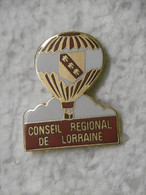 Pin's Montgolfières - Montgolfière Conseil Régional De LORRAINE - Pins EGF Pin Blason Armoiries - BALLON Badge BALLOON - Fesselballons