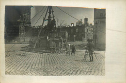 Reims * Carte Photo * La Poste De La Statue De Jeanne D'Arc Et Le Photographe ! Appareil Photo - Reims