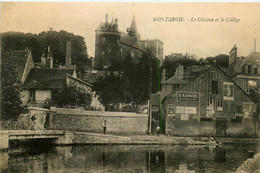 Montargis * Vue Sur Le Château Et Le Collège * école * Pont Passerelle Lavoir - Montargis