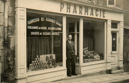 Cannes * Carte Photo * Devanture Pharmacie R. BABIN , MAUGUIERE Succr Fournisseur Assurances Sociales Accidents - Cannes