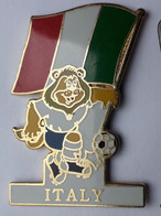 QQ327 Pin's  Foot Football Euro 96 Angleterre England  Lion Drapeau ITALIE ITALY Superbe Qualité Egf Achat Immédiat - Football