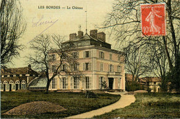 Les Bordes * Vue Sur Le Château * Cpa Toilée Colorisée - Autres & Non Classés