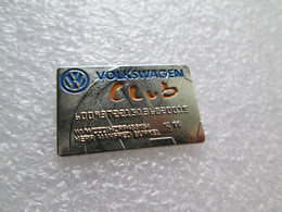 PIN'S    VOLKSWAGEN   CLUB    Version   Argent  Brillant - Volkswagen