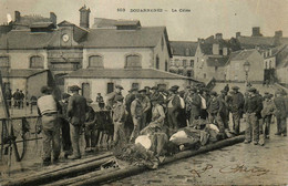 Douarnenez * 1905 * La Criée * Pêche Pêcheurs Poisson Marins - Douarnenez