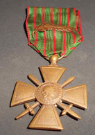 1914 - 1917 Ancienne Médaille Croix De Guerre République Française Bon état Sans épingle, Avec Palme - France