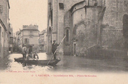 SAUMUR. - Inondations 1904.- Place St-Nicolas - Saumur