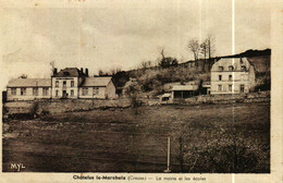 CPA  (23)      CHÂTELUS Le-MARCHEIX      La Mairie Et Les Ecoles - Chatelus Malvaleix