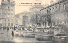 INONDATION DE PARIS , JANVIER 1910- ARRIVEE DES CANOTS BERTON ET DES MARINS DE L'ETAT - Paris Flood, 1910