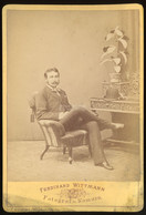 KOMÁROM 1870-75. Wittmann : Férfi, Régi Cabinet Fotó - Unclassified