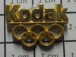 1316A Pin's Pins / Beau Et Rare / THEME : JEUX OLYMPIQUES / ALBERTVILLE KODAK 1992 ANNEAUX OLYMPIQUES KODAK - Jeux Olympiques