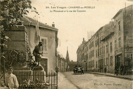 Charmes Sur Moselle * La Rue Des Capucins Et Le Monument Aux Morts - Charmes