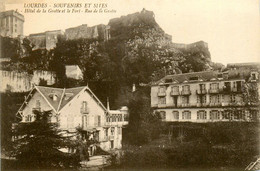 Lourdes * Hôtel De La Grotte Et Le Fort * Rue De La Grotte - Lourdes