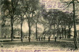 Clamart * La Place Jules Hunebelle * Villageois - Clamart