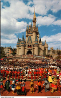 Florida Walt Disney World Cinderella Castle With Mickey Mouse And Cast Of Thousands - Disneyworld