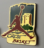 AN409 Pin's US BASKET CREST-SAILLANS Basketball Club CREST Drôme Achat Immédiat - Basketball