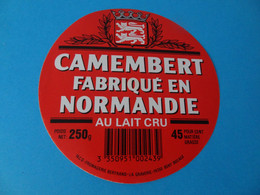 Etiquette De Camembert 14 CD Fromagerie Bertrand Beny Bocage - Cheese
