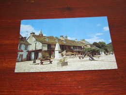 48418-                     ARGENTAT, CORREZE, VIEILLES MAISONS ET LE CADRAN SOLAIRE - Argentat